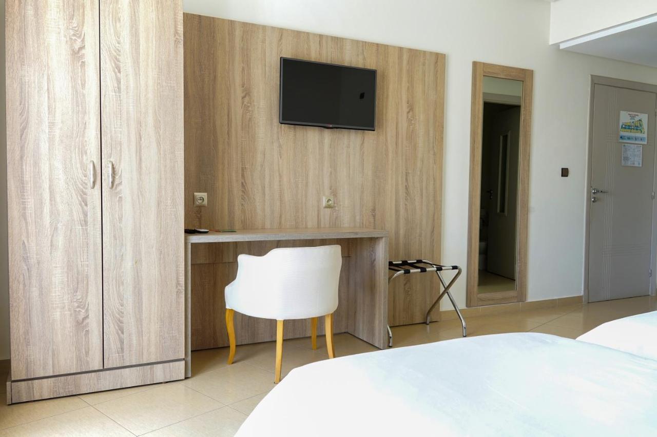 Hotel El Djenina Tanger Luaran gambar